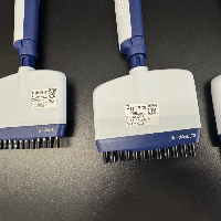 Rainin Pipet-lite XLS MultiChannel Pipettes - Quantity 9 image 1